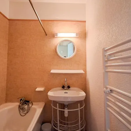 Daire Sagittaire - Confortable Avec Balcon - Centre Station Mae-7388 *